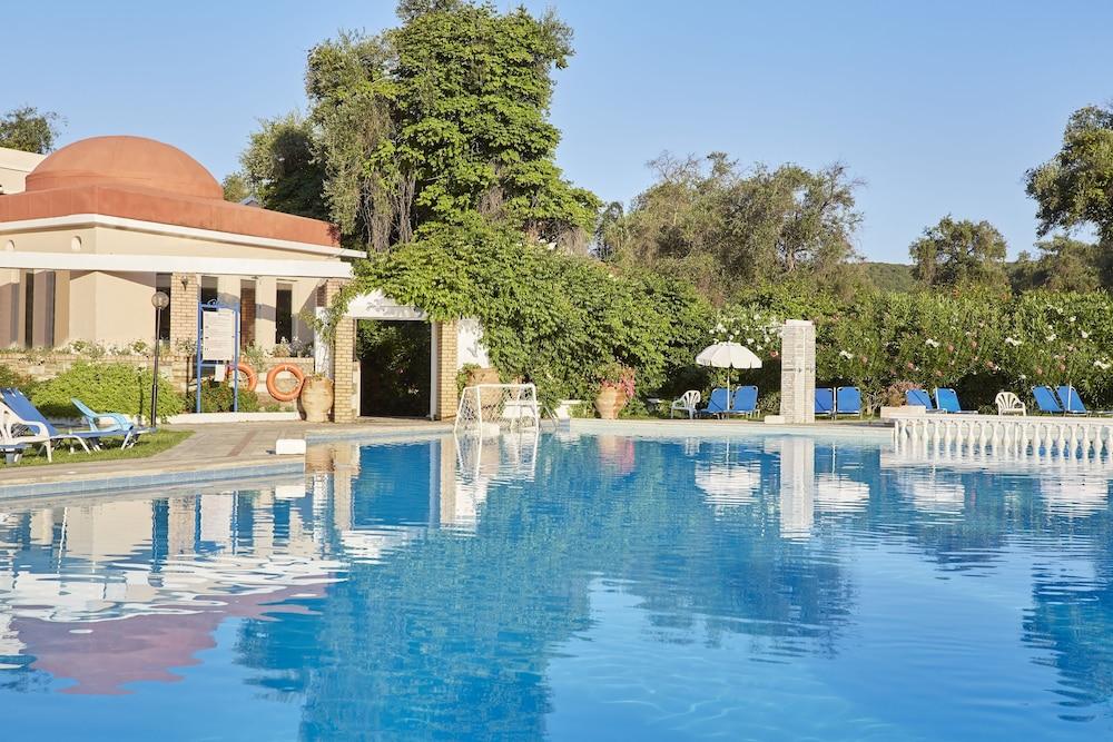 Sentido Apollo Palace 梅松吉 外观 照片 The swimming pool at the hotel