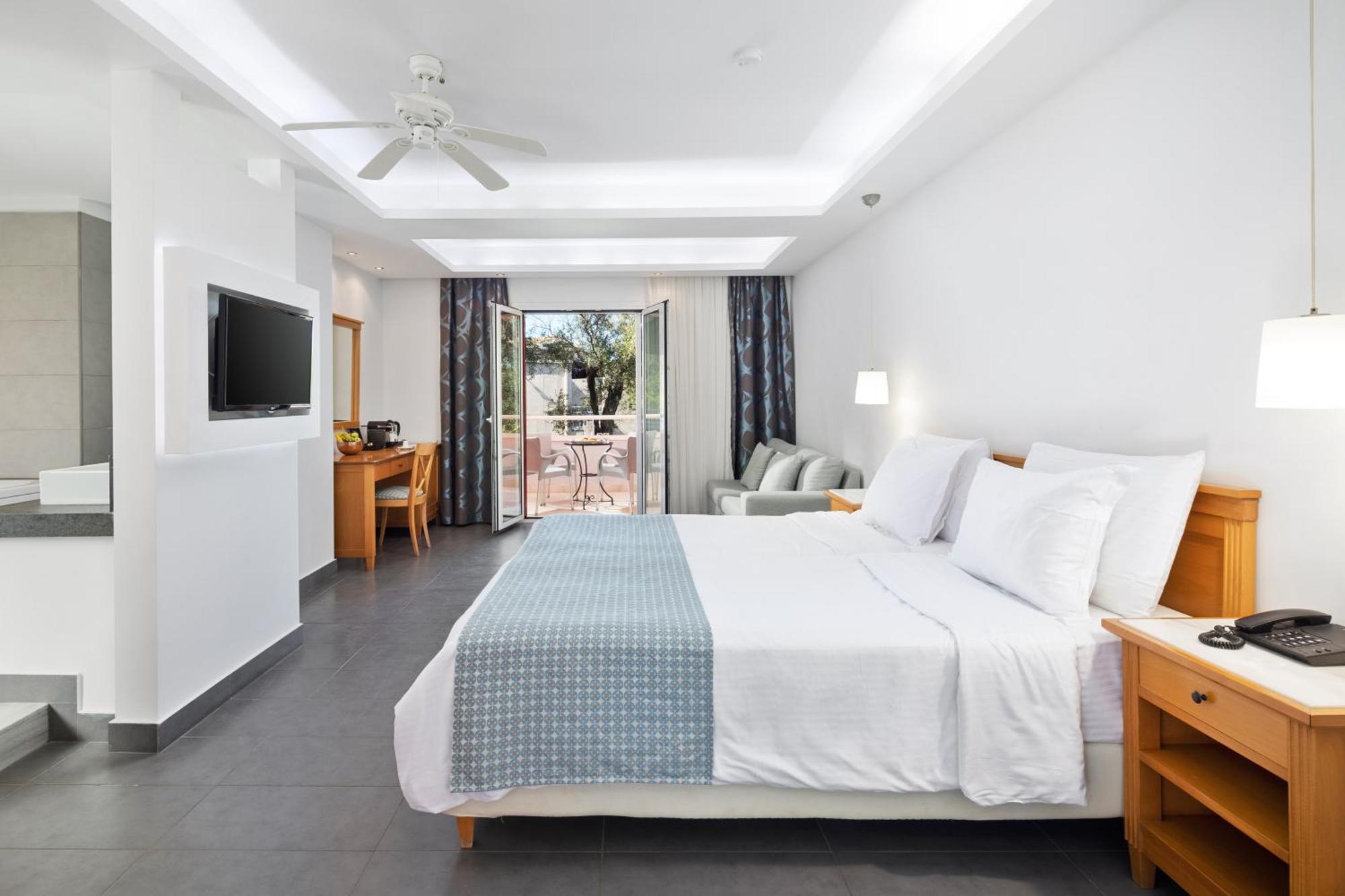 Sentido Apollo Palace 梅松吉 外观 照片 A room at the hotel