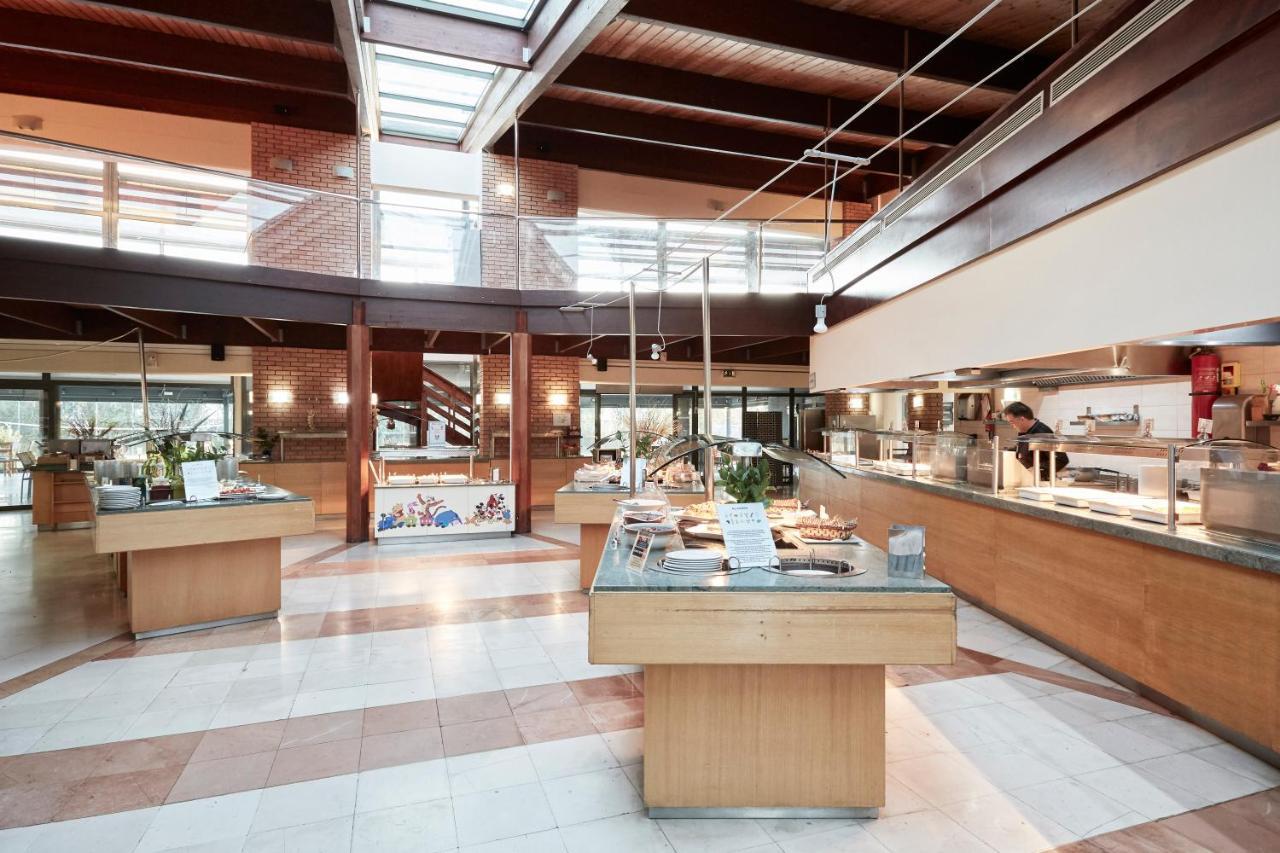 Sentido Apollo Palace 梅松吉 外观 照片 The buffet at the airport