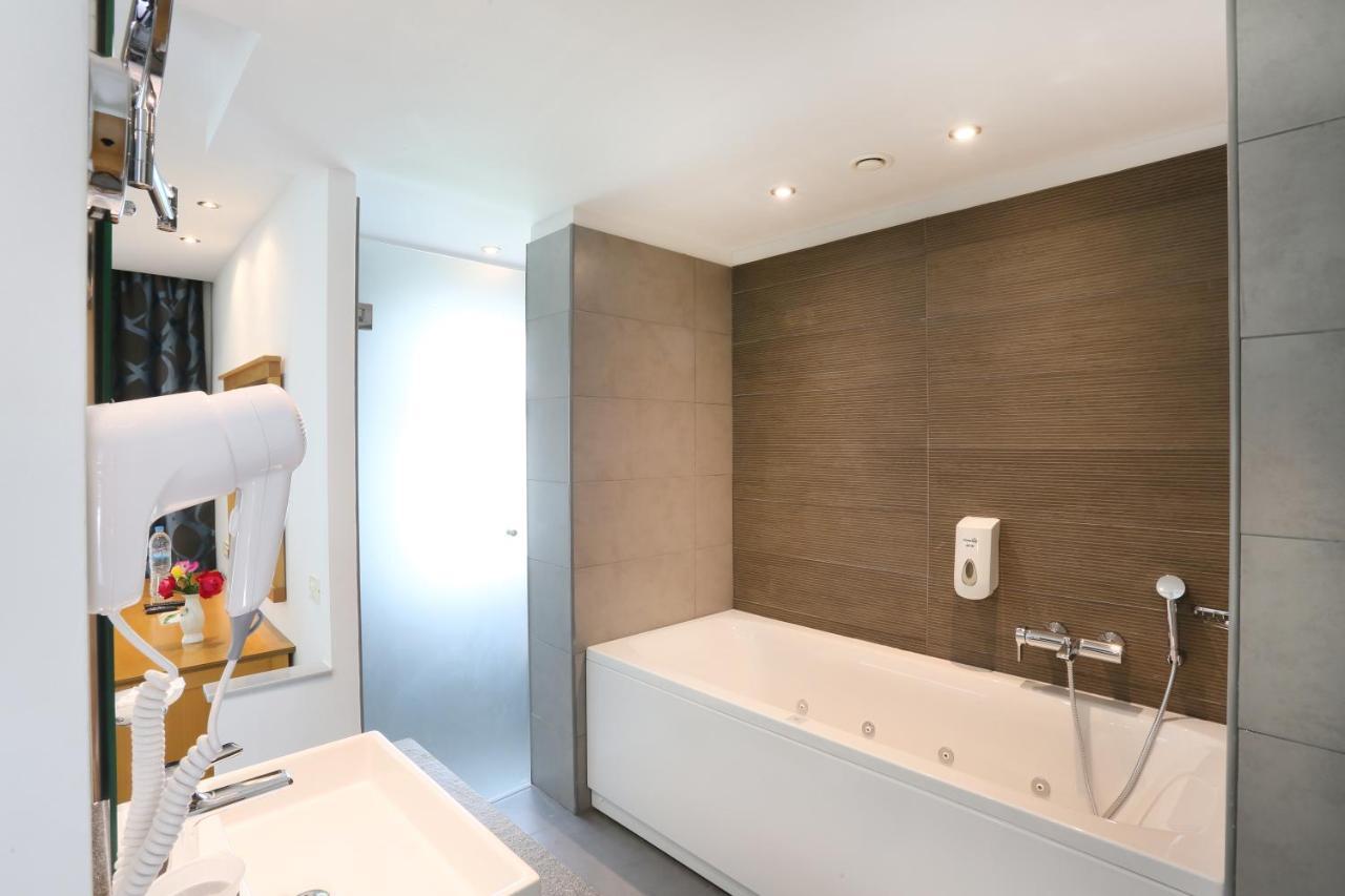 Sentido Apollo Palace 梅松吉 外观 照片 Bathroom